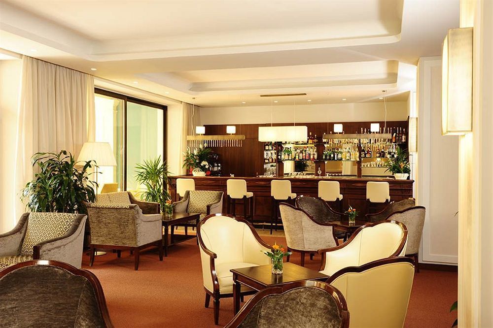 Hotel Palma Мерано Экстерьер фото