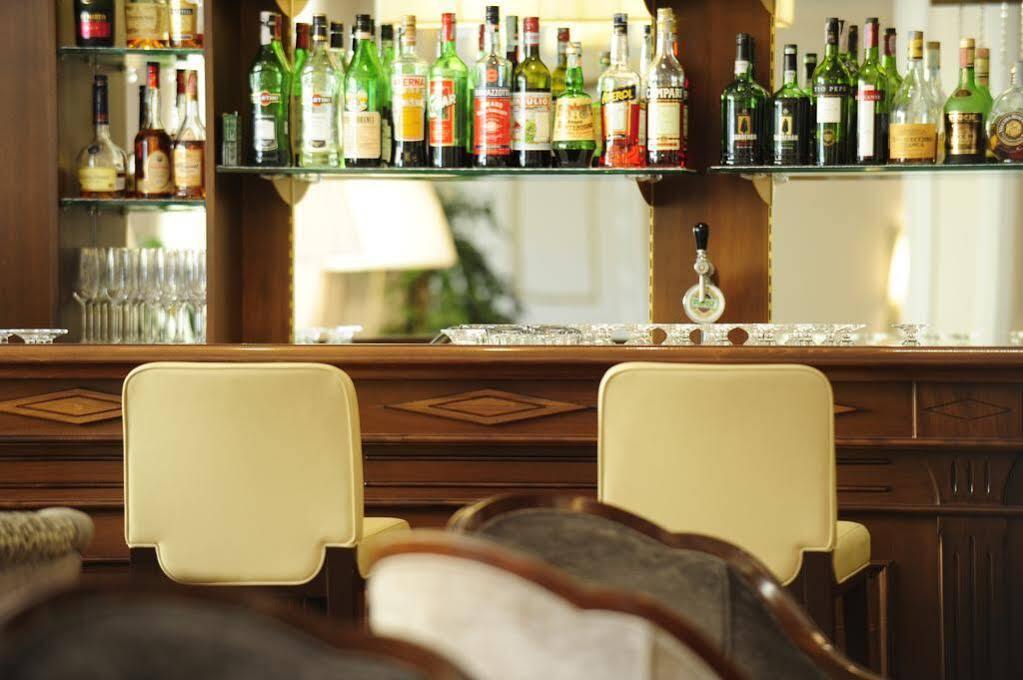 Hotel Palma Мерано Экстерьер фото